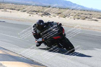 media/Dec-01-2025-Moto Forza (Mon) [[2daa91e15f]]/3-Beginner Group/Session 3 (Turn 16 Inside)/